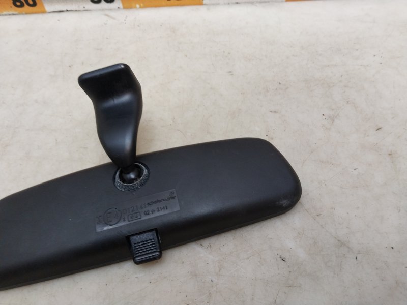 Зеркало заднего вида