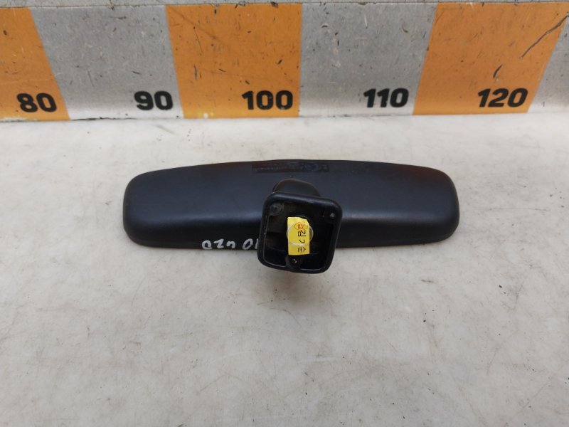 Зеркало заднего вида