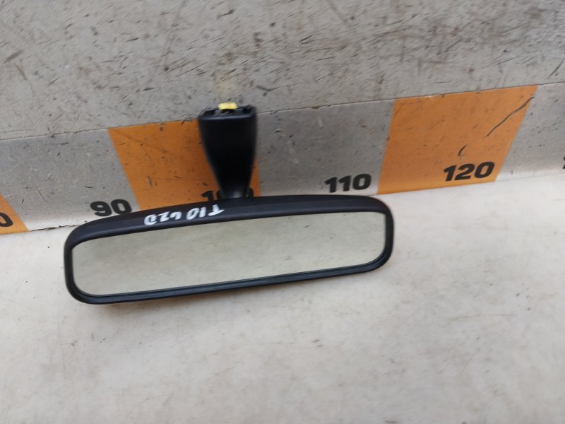 Зеркало заднего вида