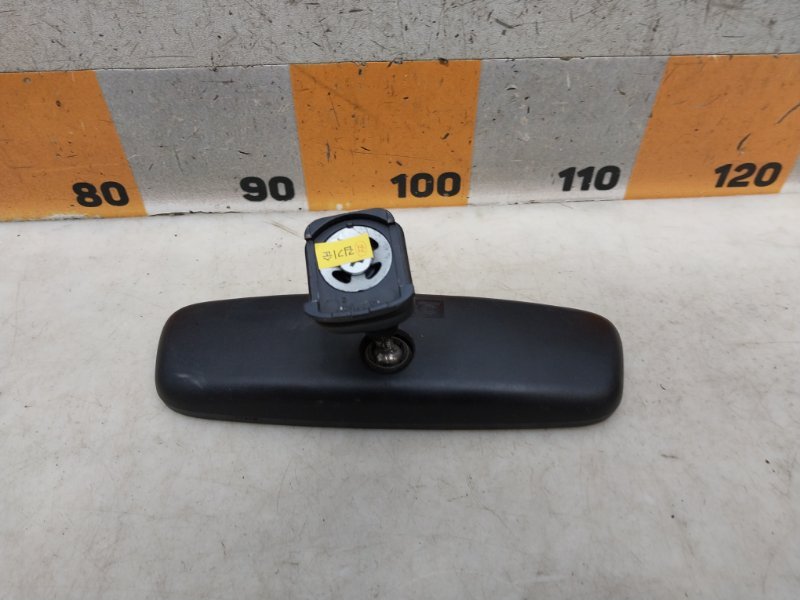 Зеркало заднего вида