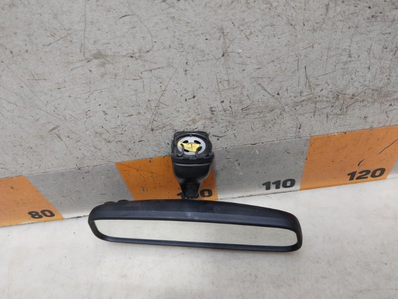 Зеркало заднего вида