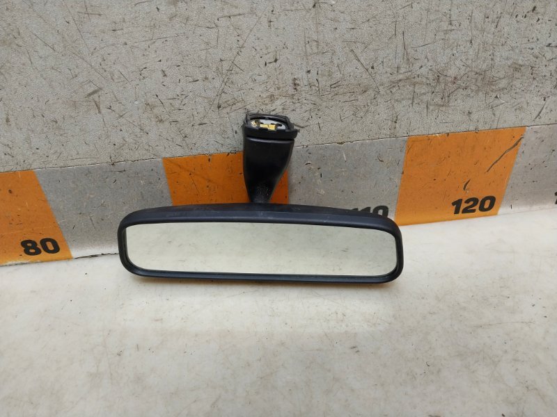 Зеркало заднего вида