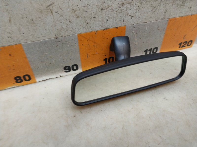 Зеркало заднего вида
