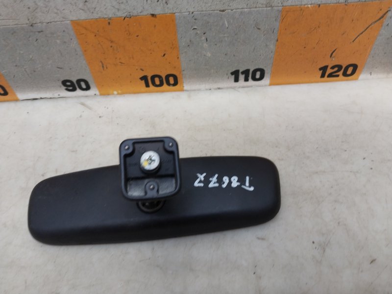 Зеркало заднего вида