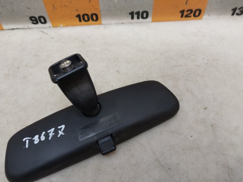 Зеркало заднего вида