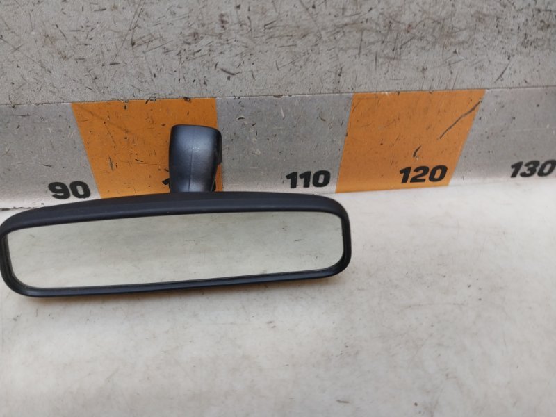 Зеркало заднего вида