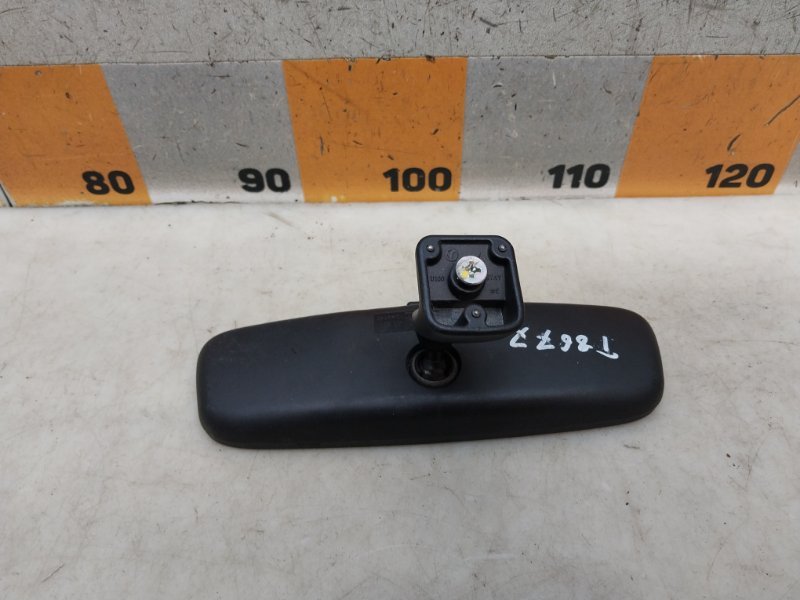 Зеркало заднего вида