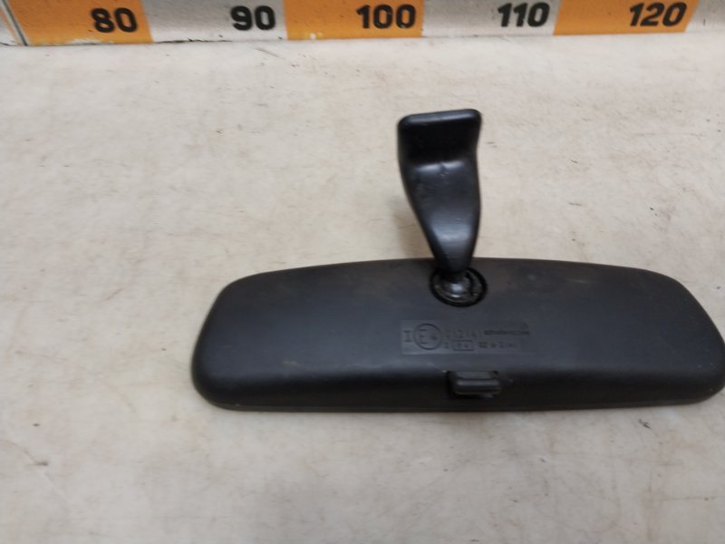 Зеркало заднего вида