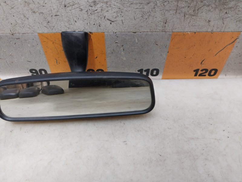 Зеркало заднего вида