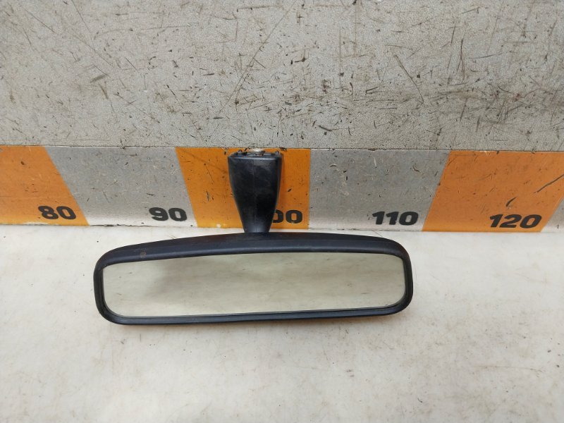 Зеркало заднего вида