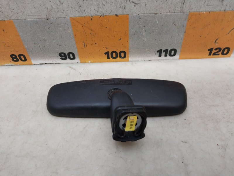 Зеркало заднего вида