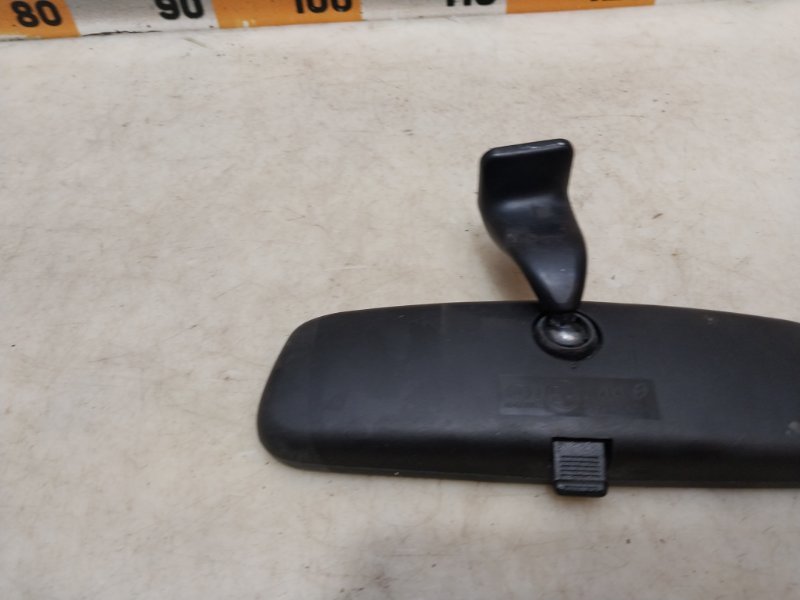 Зеркало заднего вида