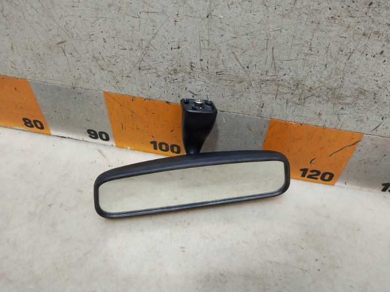 Зеркало заднего вида