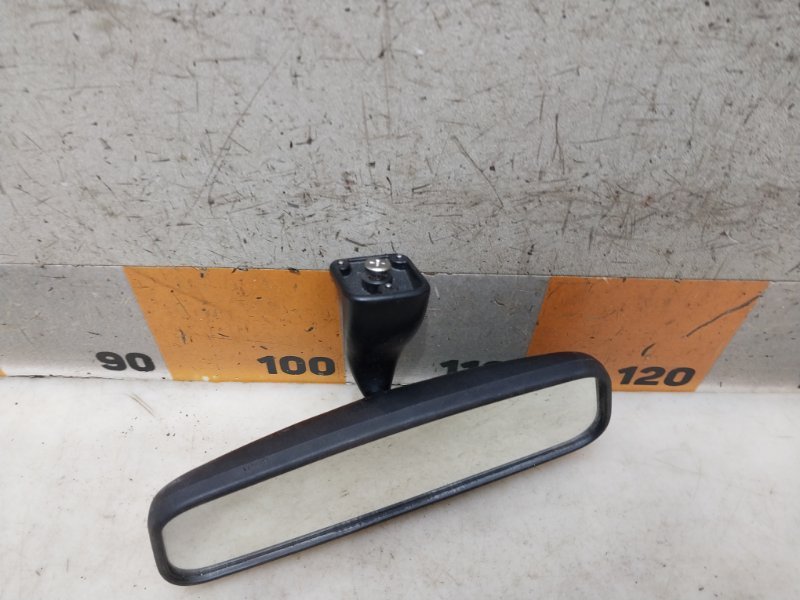 Зеркало заднего вида