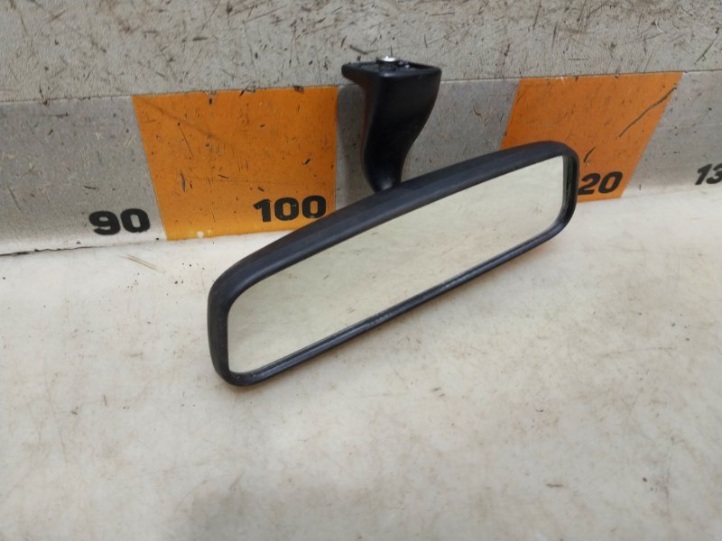 Зеркало заднего вида