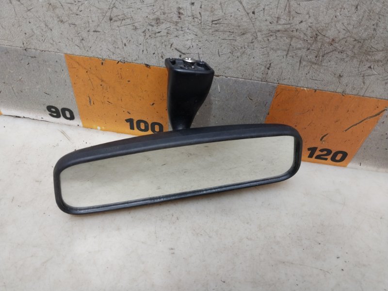 Зеркало заднего вида
