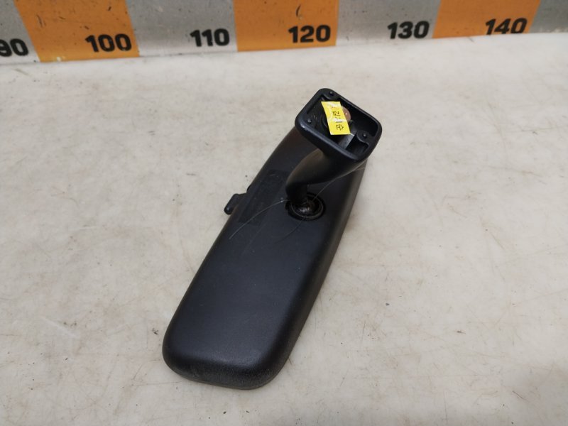 Зеркало заднего вида