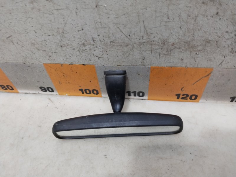 Зеркало заднего вида