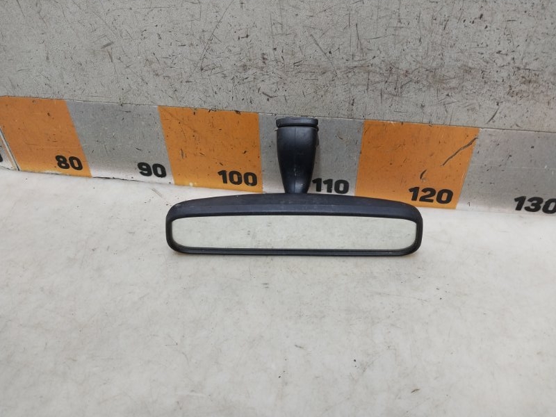 Зеркало заднего вида