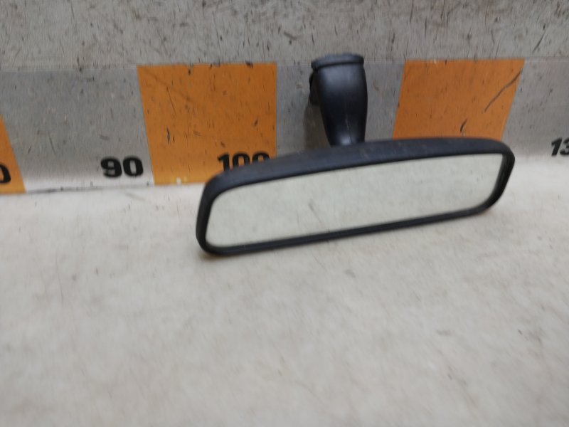 Зеркало заднего вида