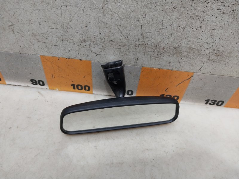 Зеркало заднего вида