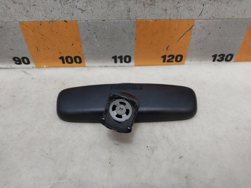 Зеркало заднего вида