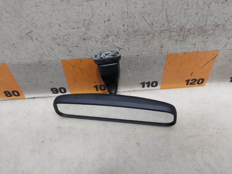 Зеркало заднего вида
