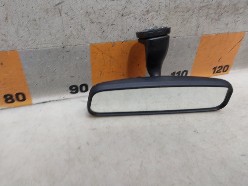 Зеркало заднего вида