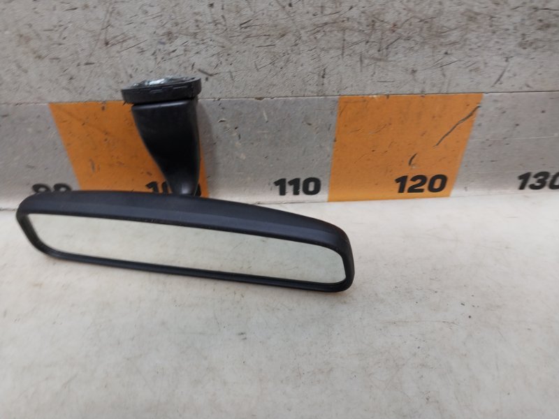 Зеркало заднего вида