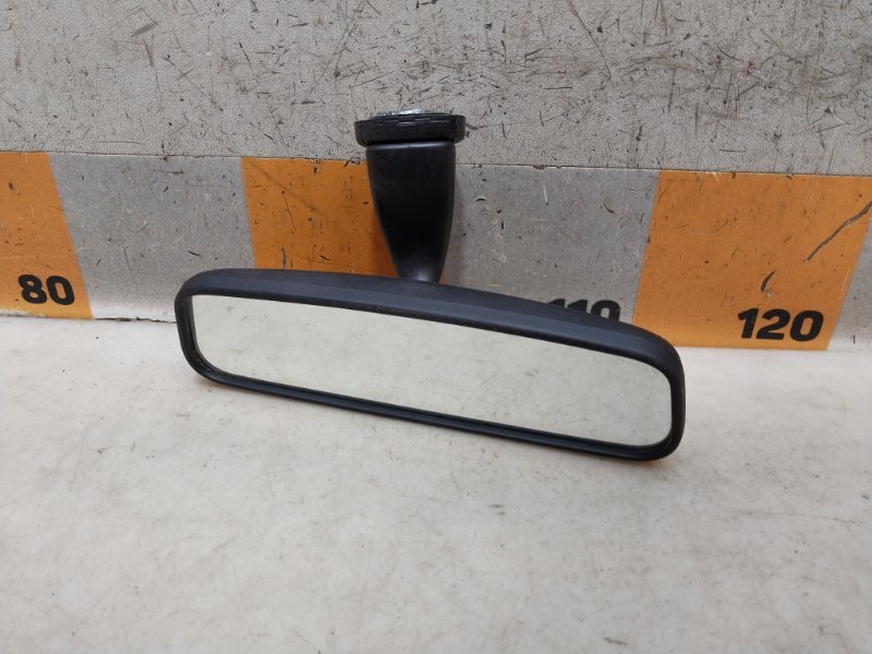 Зеркало заднего вида