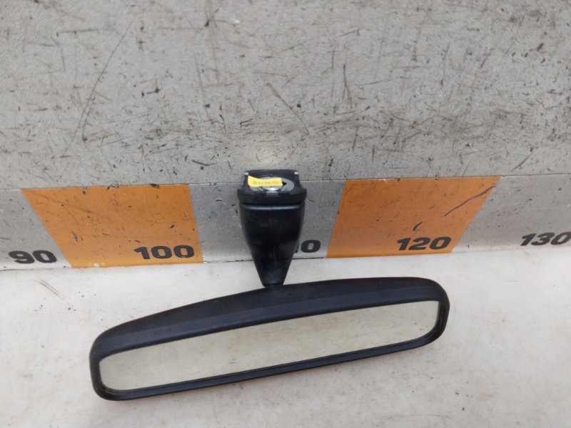 Зеркало заднего вида