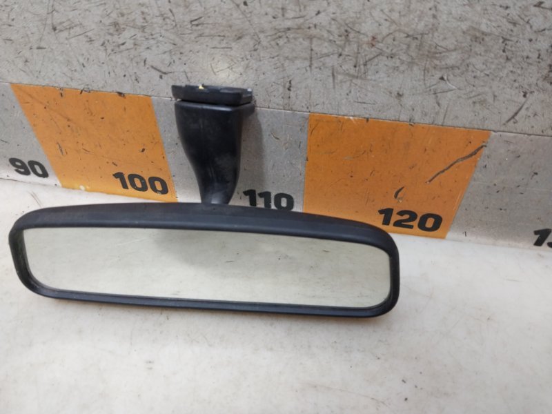 Зеркало заднего вида