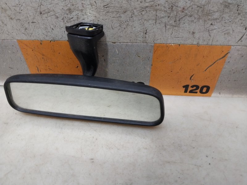Зеркало заднего вида