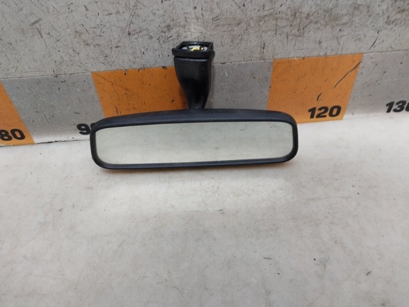 Зеркало заднего вида