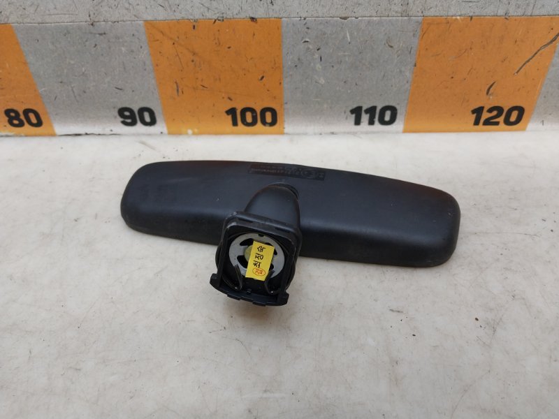 Зеркало заднего вида