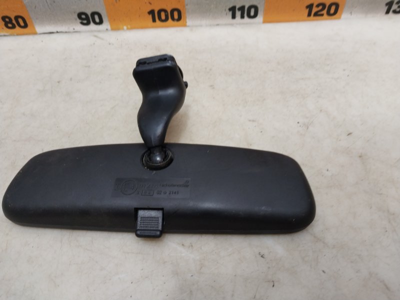 Зеркало заднего вида