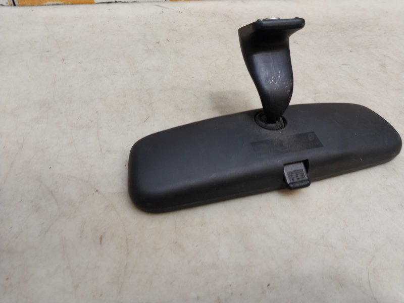 Зеркало заднего вида