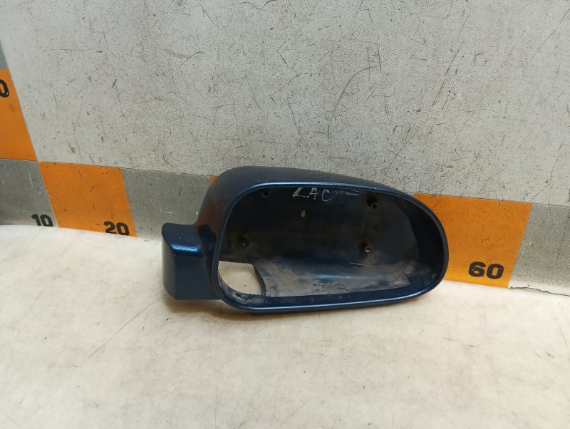 Накладка зеркала правого
