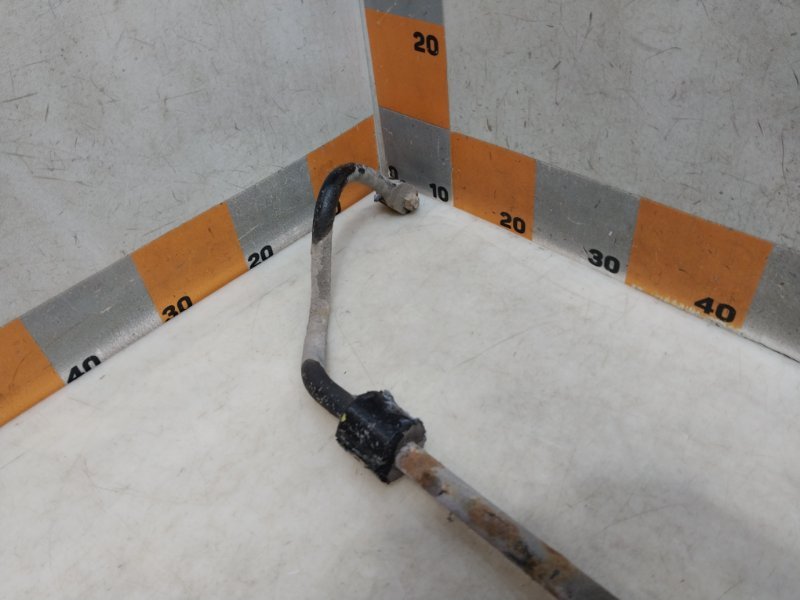 Стабилизатор задний