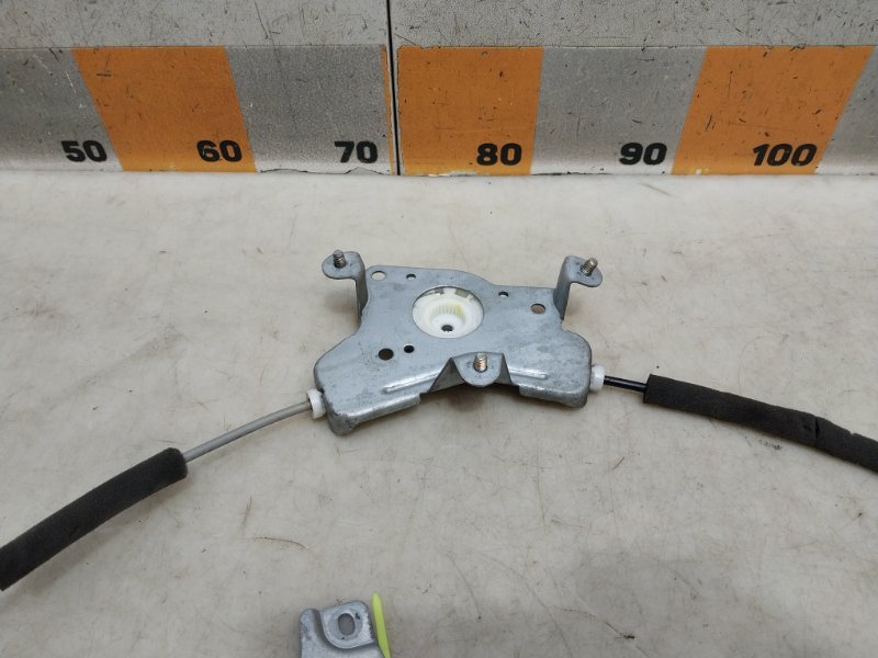 Стеклоподъемник электр. передний правый