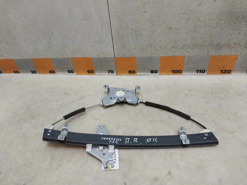 Стеклоподъемник электр. передний правый