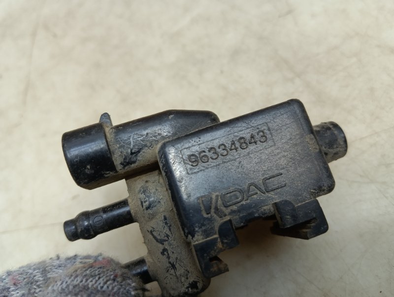 Клапан вентиляции топливного бака