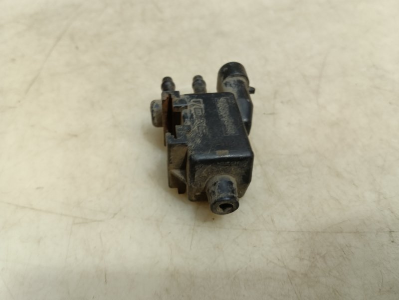 Клапан вентиляции топливного бака