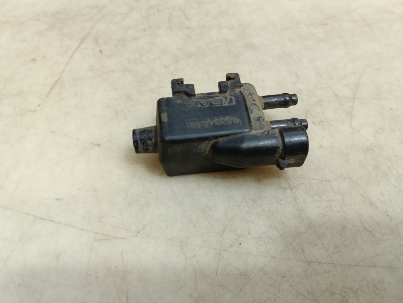 Клапан вентиляции топливного бака