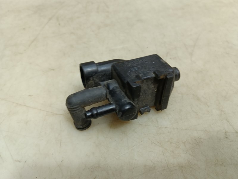 Клапан вентиляции топливного бака