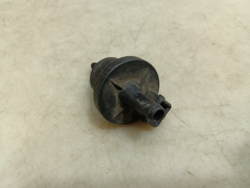 Клапан вентиляции топливного бака