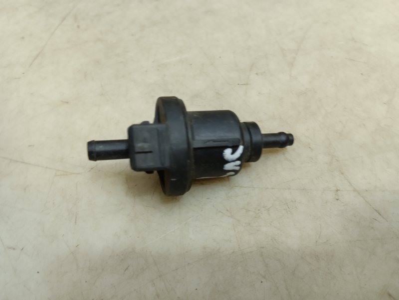 Клапан вентиляции топливного бака