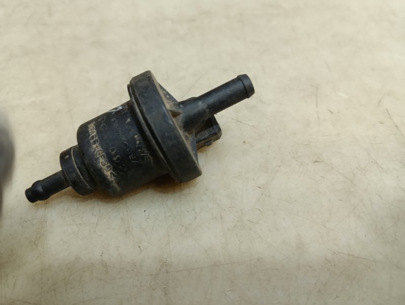 Клапан вентиляции топливного бака