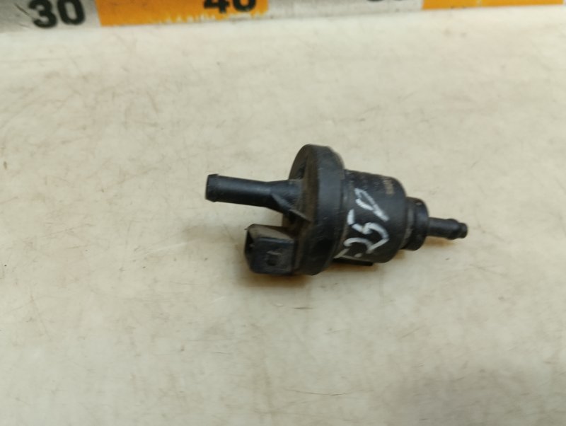 Клапан вентиляции топливного бака