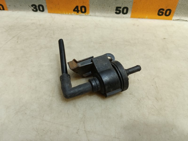 Клапан вентиляции топливного бака